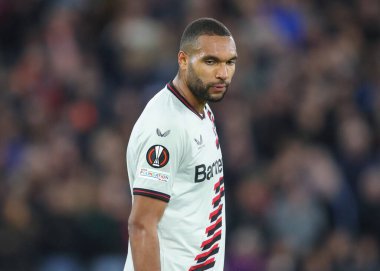 Jonathan Tah gia nhập Bayern Munich từ Bayer Leverkusen