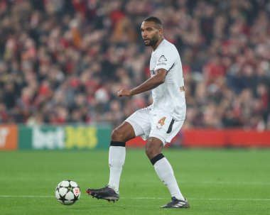 Jonathan Tah gia nhập Bayern Munich từ Bayer Leverkusen